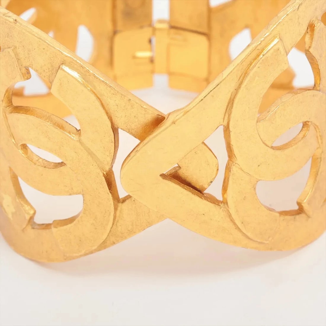 CHANEL COCO MARK HEARTS BANGLE - 3