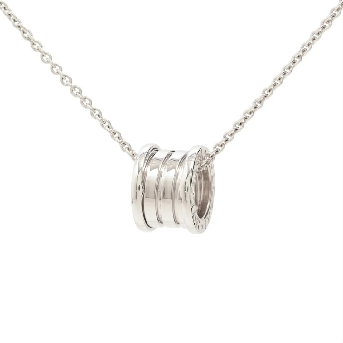 BVLGARI B.ZERO 1 NECKLACE 750(WG): Bvlgari B.Zero 1 Necklace 750(WG) Brand: Bvlgari Type/Style: Necklace Material: 750(WG) Color: White Gold Size: (CM) Chain length:40.5 Accessories: None Accessories Notice: When purchasing pre-owned