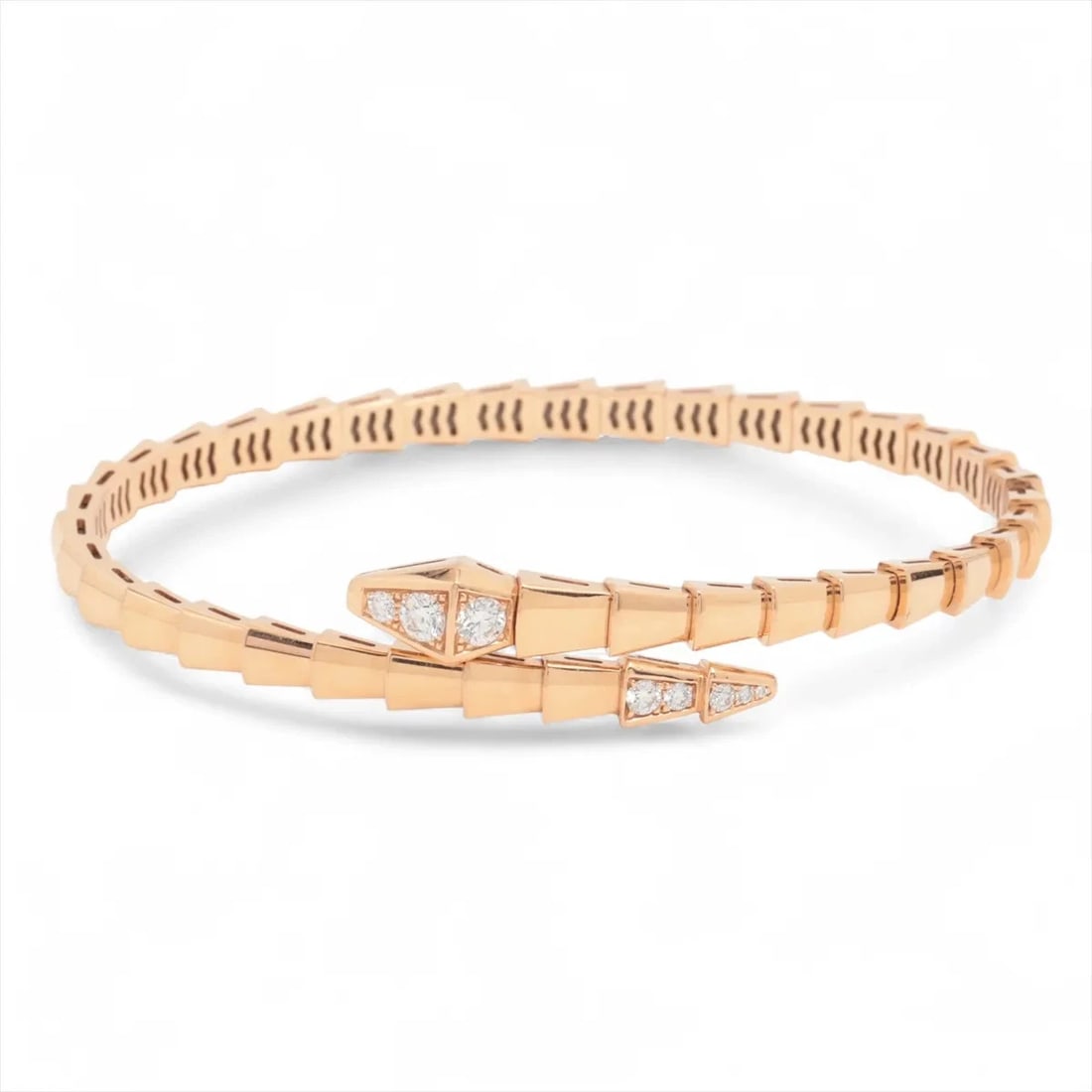BVLGARI SERPENTI VIPER DIAMOND BRACELET 750(PG): Bvlgari Serpenti Viper diamond Bracelet 750(PG) Brand: Bvlgari Type/Style: Bracelet Material: 18k Pink Gold, Main Stone/Creation Natural Color: Not Specified Size: (CM) Bracelet length:18.4 (Inch) Bra