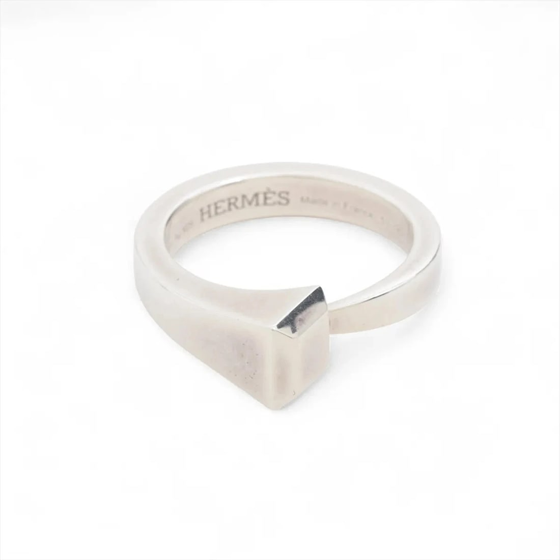 HERMES CLUDESFORGES RING: Hermes Cludesforges Ring Brand: Hermès Type/Style: Ring Material: 925 Color: Silver Size: 6 US Accessories: None Accessories Notice: When purchasing pre-owned goods, please refer to the ph