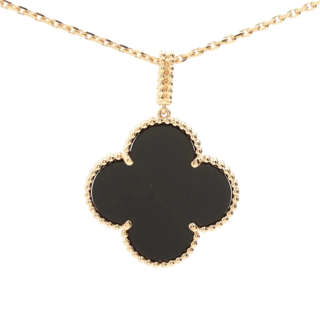 VAN CLEEF & ARPELS ONYX NECKLACE 750(YG): Van Cleef & Arpels Onyx Necklace 750(YG) Brand: Van Cleef & Arpels Type/Style: Necklace Material: 750(YG) Color: YELLOW GOLD Size: (CM) Chain length:90.3 (Inch) Chain Length:35.6inch Accessories: