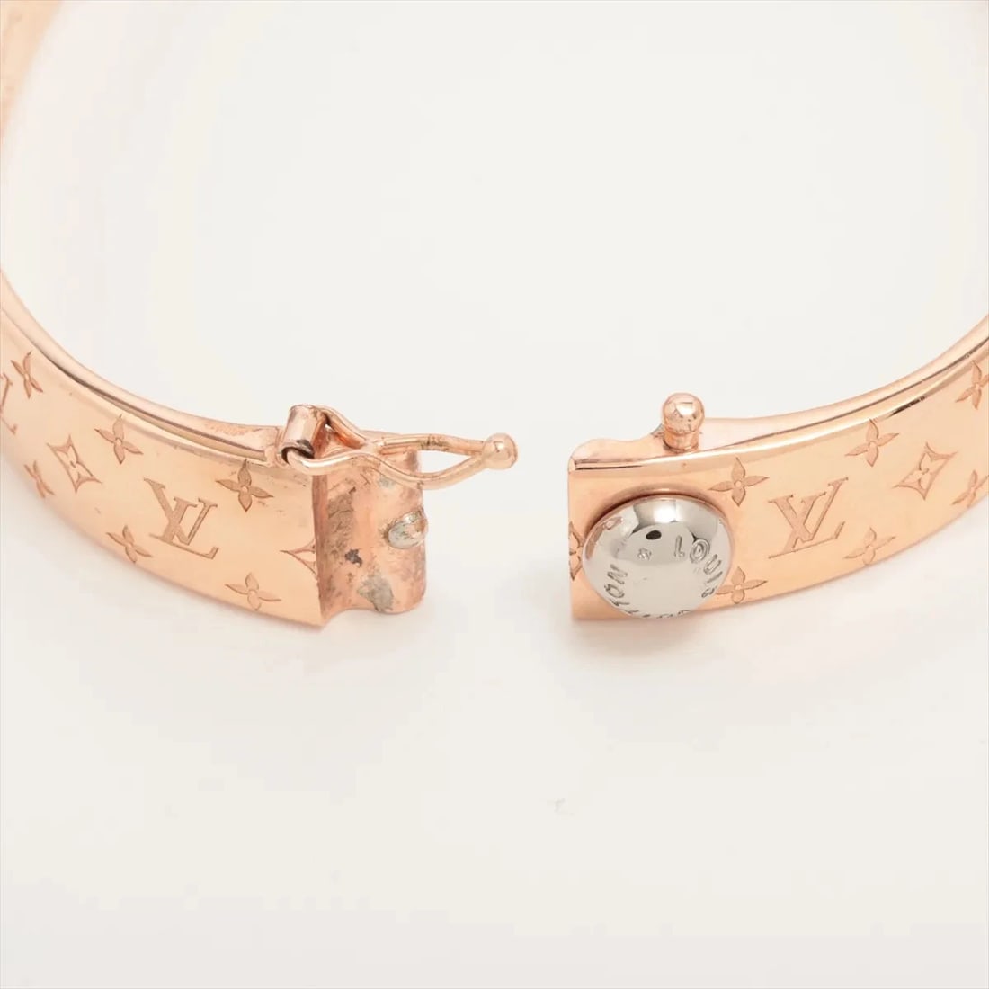 LOUIS VUITTON M00253 CUFF NANOGRAM BANGLE - 2
