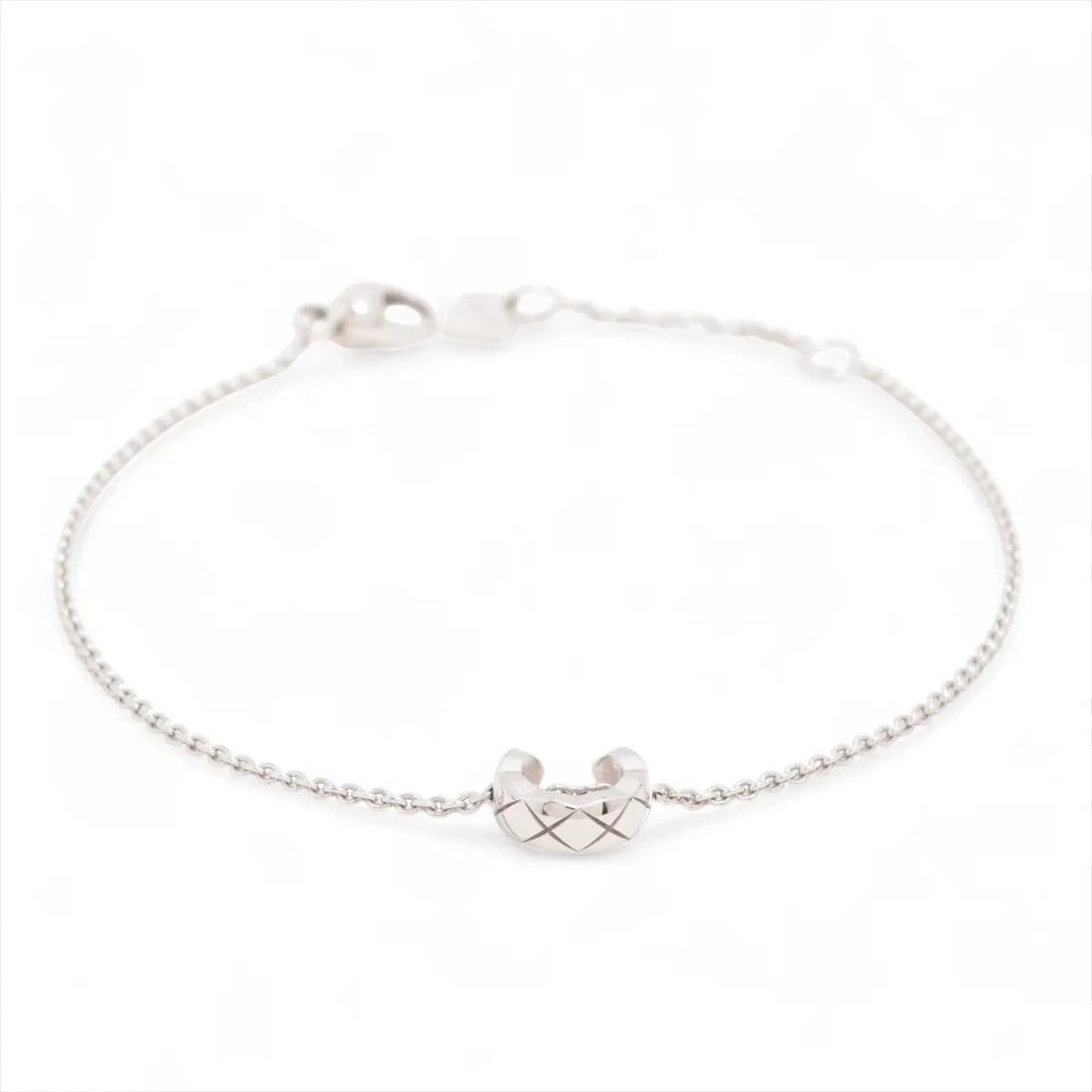 CHANEL COCO CRASHING BRACELET 750(WG): Chanel Coco crashing Bracelet 750(WG) Brand: Chanel Type/Style: Bracelet Material: 18k White Gold Color: Not Specified Size: (CM) Bracelet length:17.2 (Inch) Bracelet Length:6.8inch Accessories: None