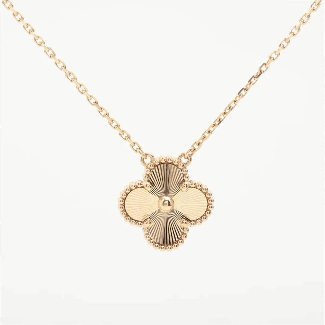 VAN CLEEF & ARPELS ALHAMBRA GUILLOCHE NECKLACE: Van Cleef & Arpels Alhambra Guilloche Necklace Brand: Van Cleef & Arpels Type/Style: Necklace Material: 18k Yellow Gold Color: Not Specified Size: (CM) Chain length:42.3 (Inch) Chain Length:16.7inch