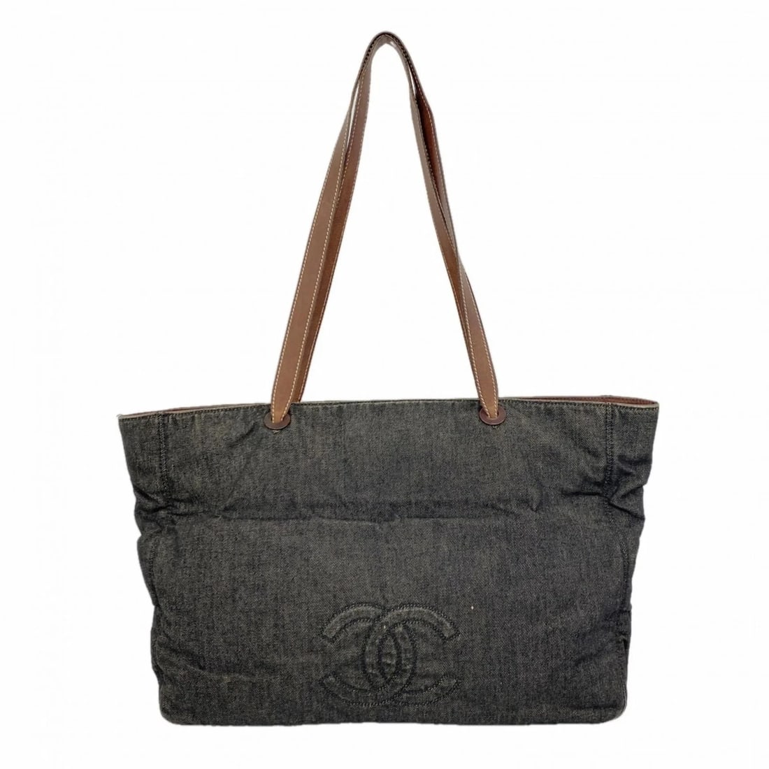 CHANEL DENIM TOTE BAG, BLACK/BROWN: Chanel Denim Tote Bag, Black/Brown Brand: Chanel Type/Style: Tote bag Material: Denim Color: Black, Brown Size: (HxWxD) 33cm x 46cm x 12cm / 12.99'' x 18.11'' x 4.72'' Accessories: None Accessories
