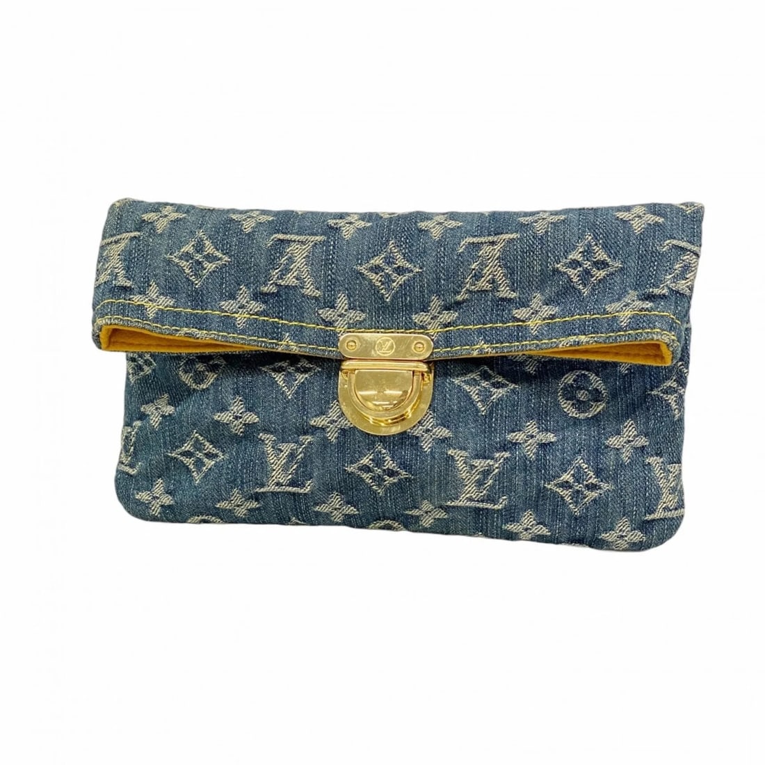 LOUIS VUITTON MONOGRAM DENIM POCHETTE PLAT BAG/POUCH: Louis Vuitton Monogram Denim Pochette Plat Bag/Pouch Brand: Louis Vuitton Type/Style: Pouch Material: none Color: Blue Size: (HxWxD) 13.5cm x 23cm x 1cm / 5.31'' x 9.05'' x 0.39'' Accessories: Non
