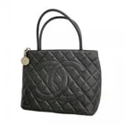 CHANEL TOTE BAG, REISSUE TOTE, CAVIARSKINLEATHER: Chanel Tote Bag, Reissue Tote, CaviarSkinLeather Brand: Chanel Type/Style: Tote bag Material: Grained Calfskin Color: Black Size: (HxWxD) 24cm x 30cm x 14.5cm / 9.44'' x 11.81'' x 5.7'' Accessorie