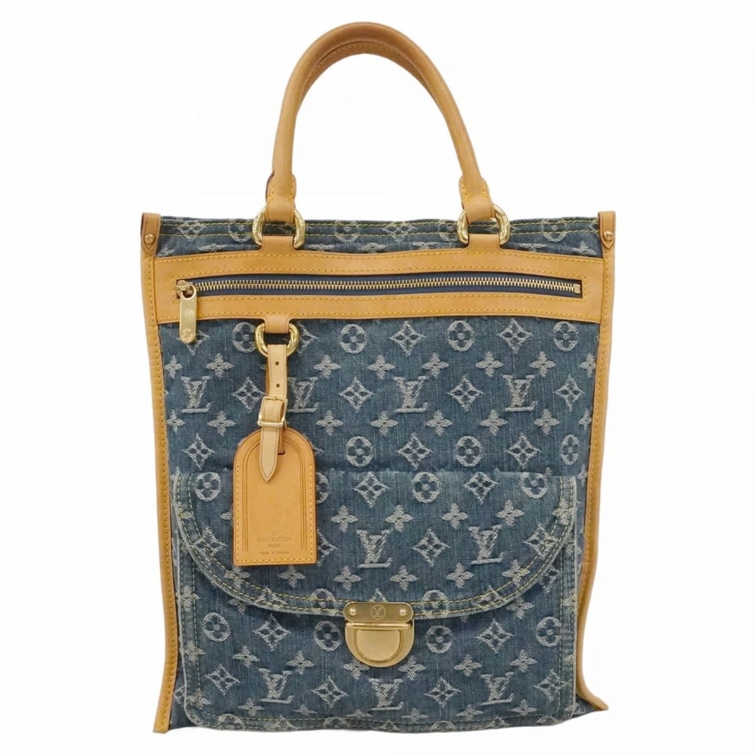 LOUIS VUITTON MONOGRAM DENIM FLAT SHOPPER HANDBAG: Louis Vuitton Monogram Denim Flat Shopper Handbag Brand: Louis Vuitton Type/Style: Handbag Material: none Color: Blue Size: (HxWxD) 36cm x 33cm x 1cm / 14.17'' x 12.99'' x 0.39'' Accessories: None