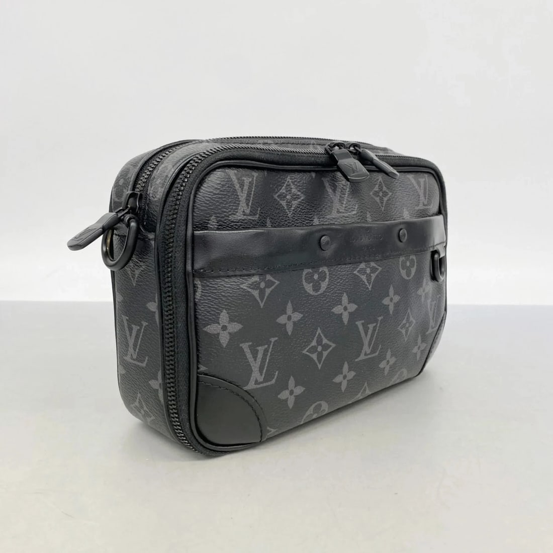 LOUIS VUITTON SHOULDER BAG MONOGRAM ECLIPSE ALPHA - 2