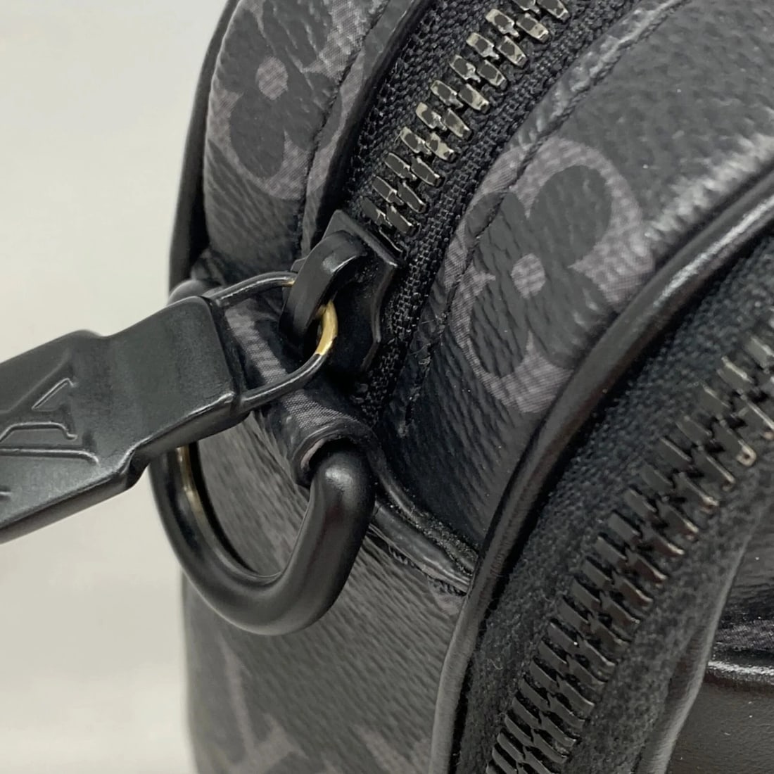 LOUIS VUITTON SHOULDER BAG MONOGRAM ECLIPSE ALPHA - 5