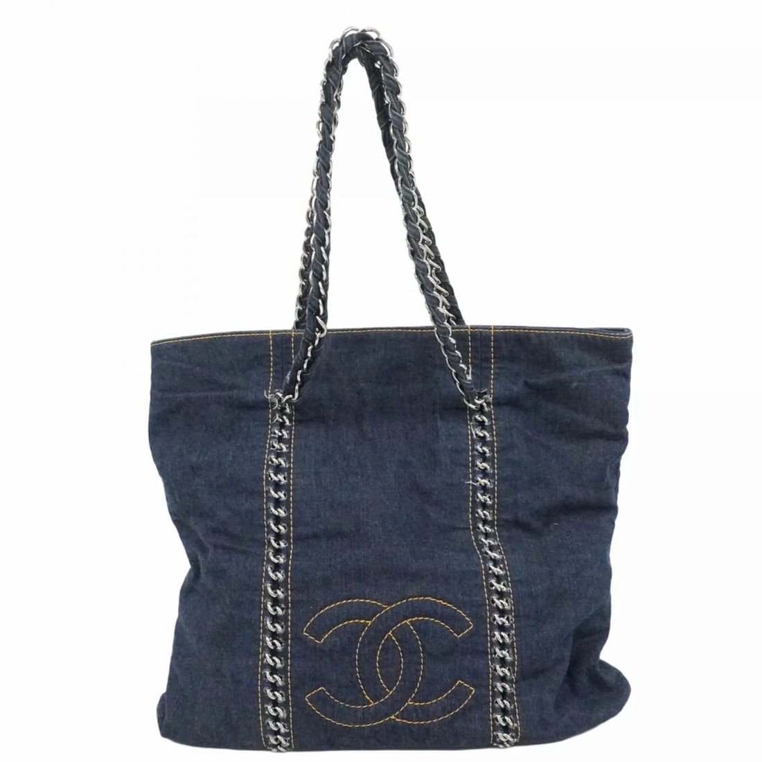 CHANEL TOTE BAG/CHAIN TOTE, DENIM, NAVY,: Chanel Tote Bag/Chain Tote, Denim, Navy, Brand: Chanel Type/Style: Tote bag Material: Denim Color: Navy Size: (HxWxD) 36.5cm x 39cm x 2cm / 14.37'' x 15.35'' x 0.78'' Accessories: None Acc