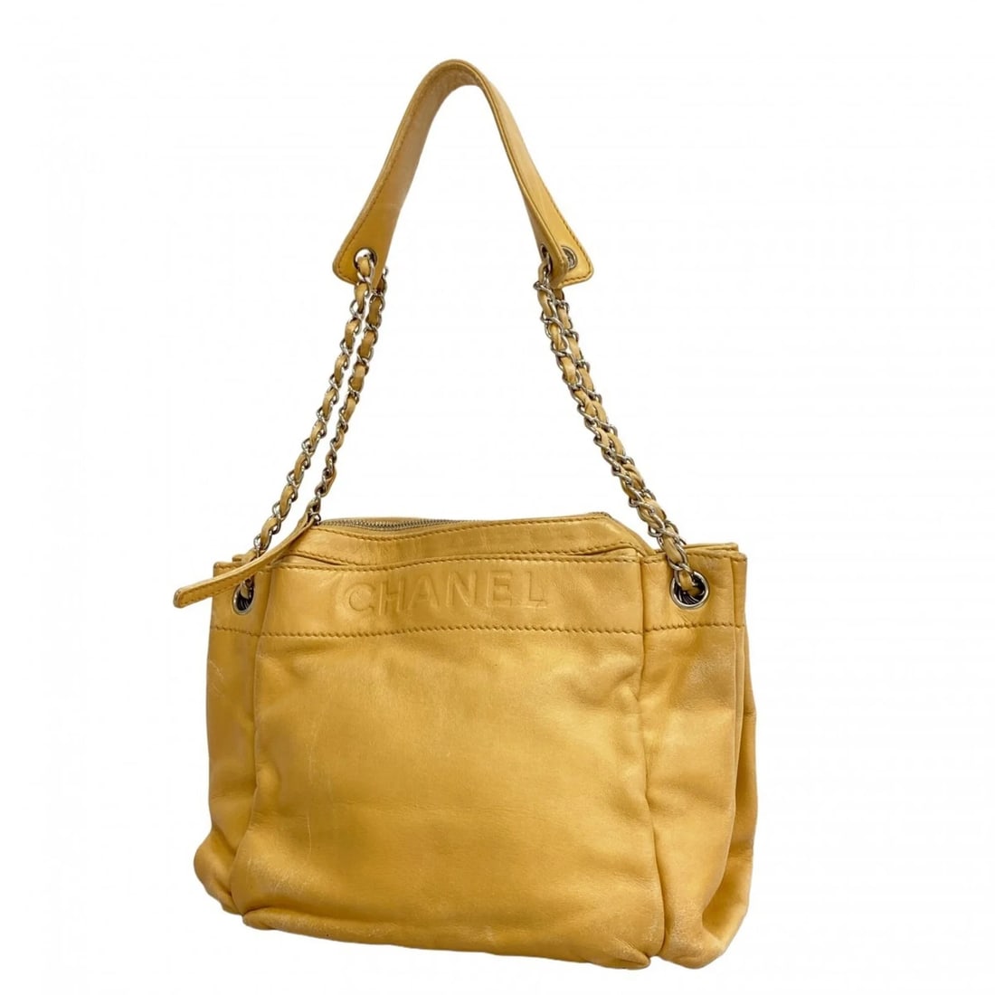 CHANEL SHOULDER BAG, CHAIN STRAP, LAMBSKIN, BEIGE: Chanel Shoulder Bag, Chain Strap, Lambskin, Beige Brand: Chanel Type/Style: Shoulder bag Material: Leather Color: Beige Size: (HxWxD) 22cm x 28cm x 13cm / 8.66'' x 11.02'' x 5.11'' Accessories: No