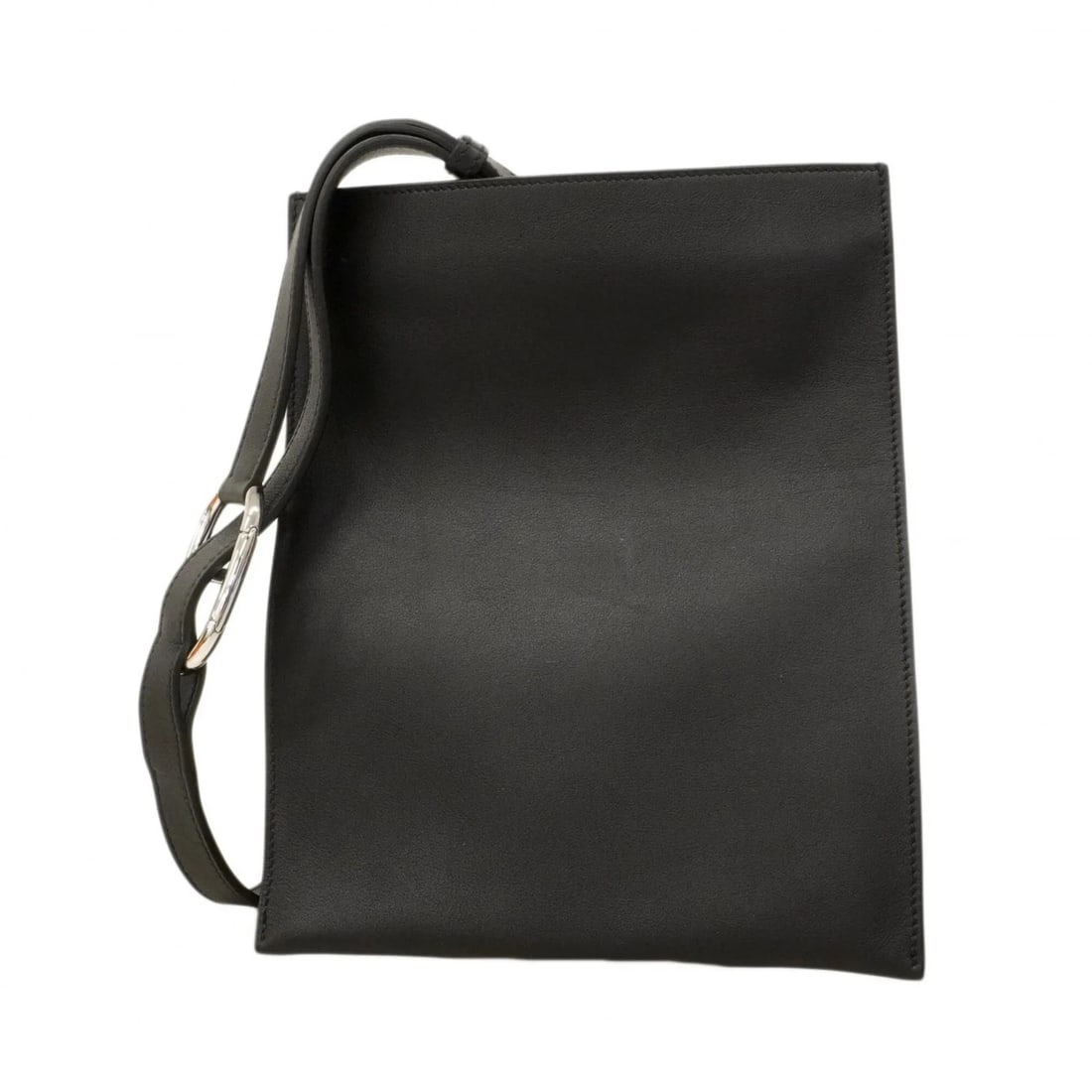 HERMES BAG/BODY BAG, POCHAMP PLUS SWIFT LEATHER: Hermes Bag/Body Bag, Pochamp Plus Swift Leather Brand: Hermes Type/Style: Sling bag Material: Swift leather Color: Black Size: (HxWxD) 24cm x 19cm x 5.00mm / 9.44'' x 7.48'' x 0.19'' Accessories: