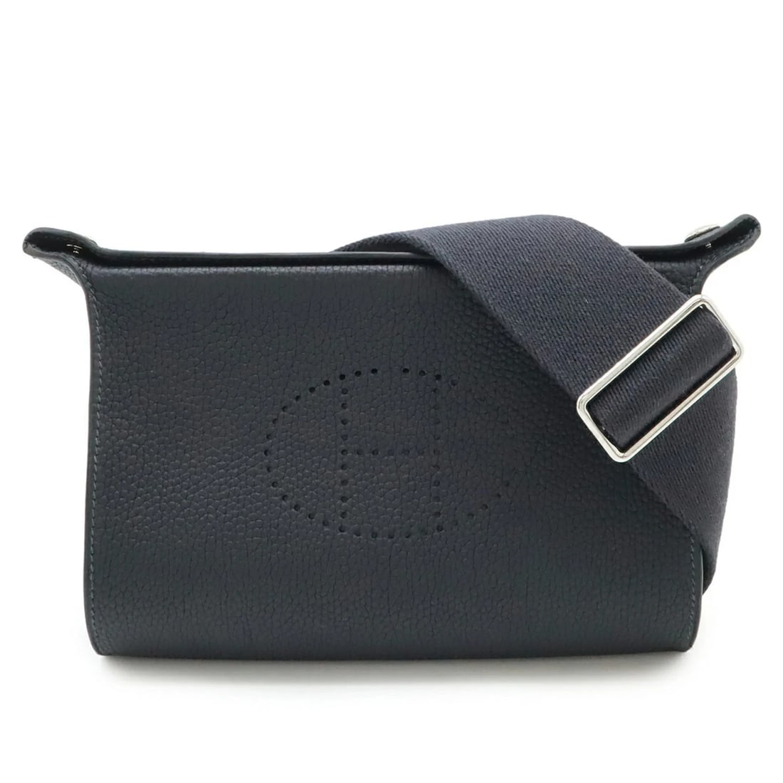 HERMES VIDE POCHE H EVELYN SHOULDER BAG: HERMES Vide Poche H Evelyn Shoulder Bag Brand: Hermes Type/Style: Shoulder bag Material: Togo leather Color: Black Size: (HxWxD) 14.5cm x 21cm x 4cm / 5.7'' x 8.26'' x 1.57'' Accessories: None
