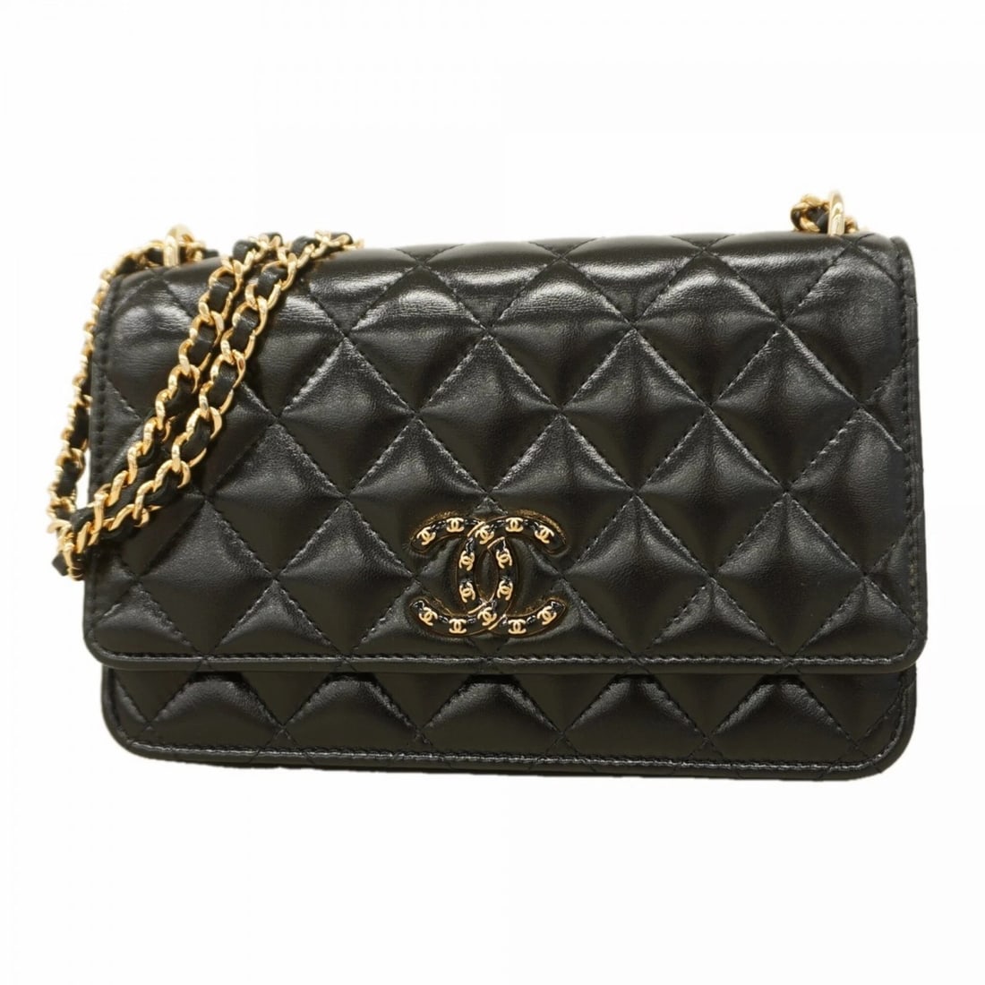 CHANEL MATELASSÉ CHAIN SHOULDER WALLET, LAMBSKIN, BLACK: Chanel Matelassé Chain Shoulder Wallet, Lambskin, Black Brand: Chanel Type/Style: Type Chain/Shoulder wallet Material: Leather Color: Black Size: (HxWxD) 13cm x 19cm x 3.5cm / 5.11'' x 7.48'' x