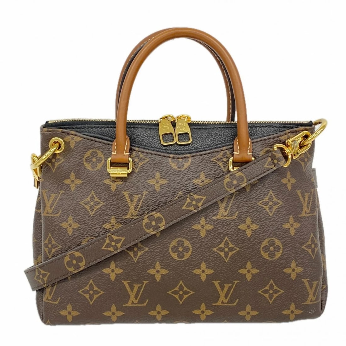 LOUIS VUITTON MONOGRAM PALLAS BB HANDBAG: Louis Vuitton Monogram Pallas BB Handbag Brand: Louis Vuitton Type/Style: Handbag Material: none Color: Noir Size: (HxWxD) 19.5cm x 26cm x 8.5cm / 7.67'' x 10.23'' x 3.34'' Accessories: None <