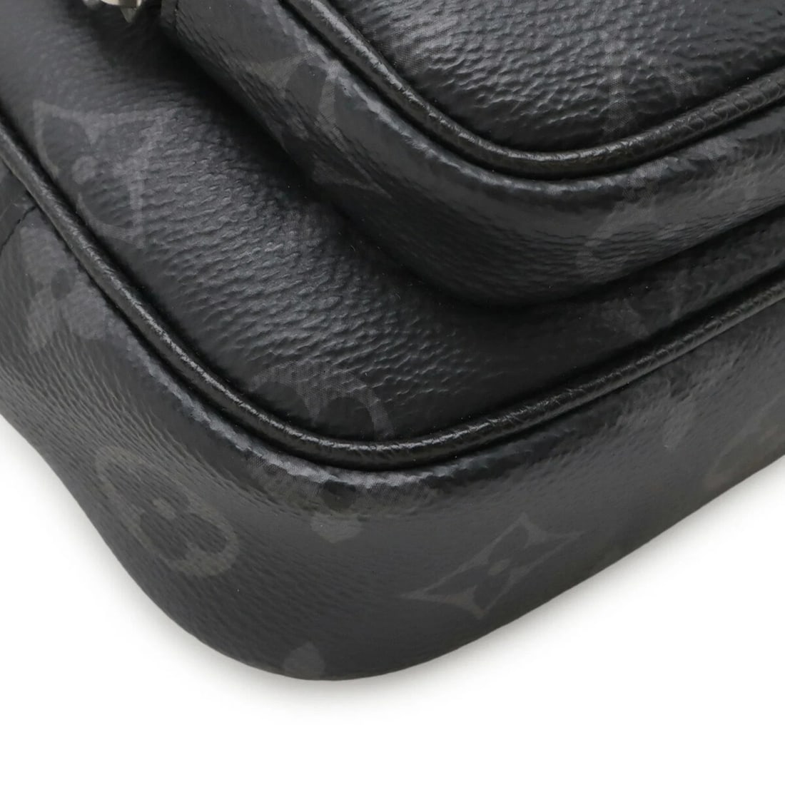 LOUIS VUITTON MONOGRAM ECLIPSE OUTDOOR POCHETTE - 4