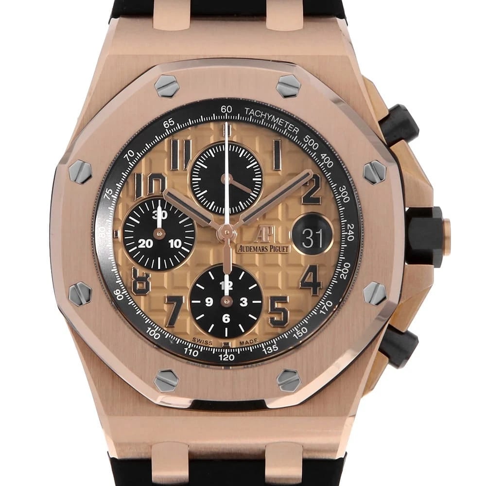 AUDEMARS PIGUET ROYAL OAK OFFSHORE CHRONOGRAPH WATCH: AUDEMARS PIGUET Royal Oak Offshore Chronograph Watch Brand: AUDEMARS PIGUET Type: Wrist watch Material: Band Material rubber, Case Material Pink Gold Color: Dial color Gold Size: Case:W42mm Access