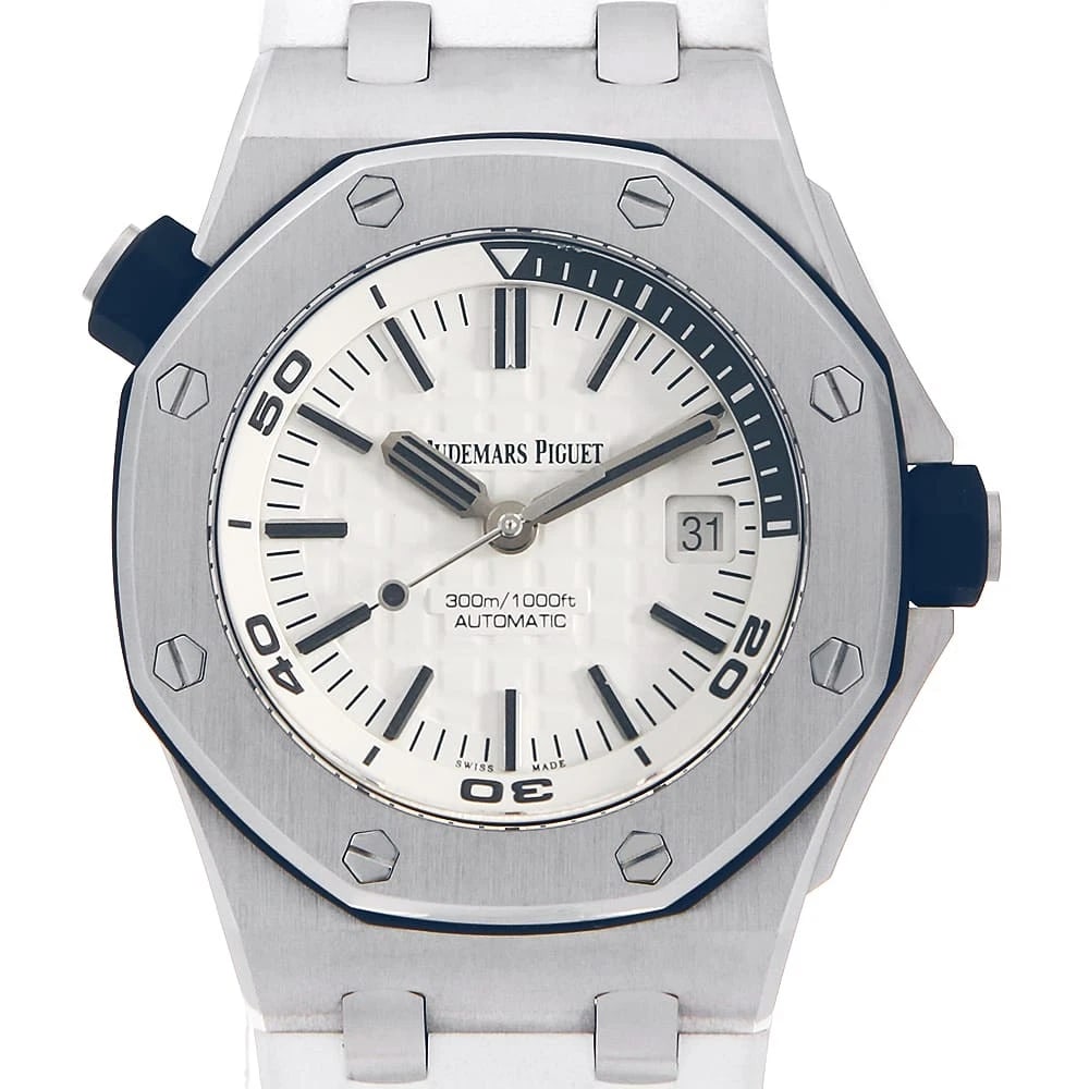 AUDEMARS PIGUET ROYAL OAK OFFSHORE WATCH: AUDEMARS PIGUET Royal Oak Offshore Watch Brand: AUDEMARS PIGUET Type: Wrist watch Material: Band Material rubber, Case Material Stainless Steel Color: Dial color White Size: Case:W42mm Accessories:
