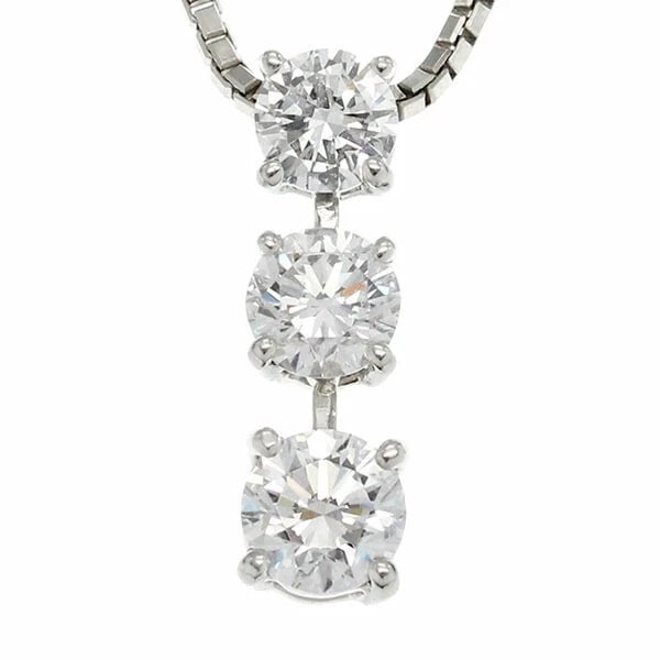 PLATINUM DIAMOND SLIDE CHAIN NECKLACE: Platinum Diamond Slide Chain Necklace Brand: Unbranded Type/Style: Necklace Material: Pt950 Color: PT Size: Size Length: approx. 45cm Top: approx. W15mm x H18mm Accessories: None Accessori