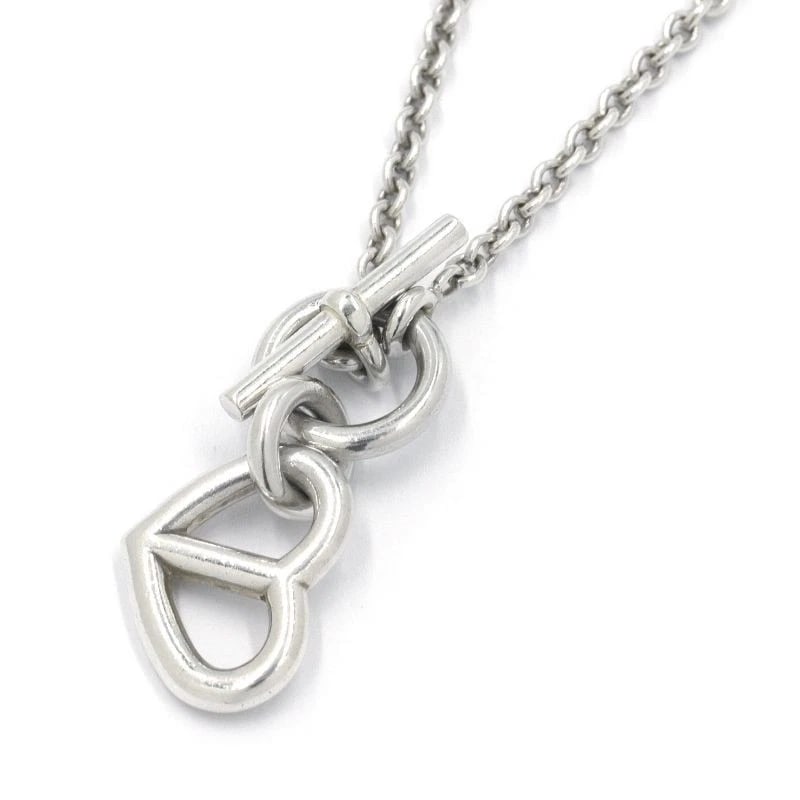 HERMES CACHECOEUR AMULET PENDANT SV925: Hermes Cachecoeur Amulet Pendant SV925 Brand: Hermes Type/Style: Pendant Material: SV925 Color: None Size: Size Effective length 40cm Chain width 2.2mm to 2.6mm Heart motif 12.0mm x 16.0mm