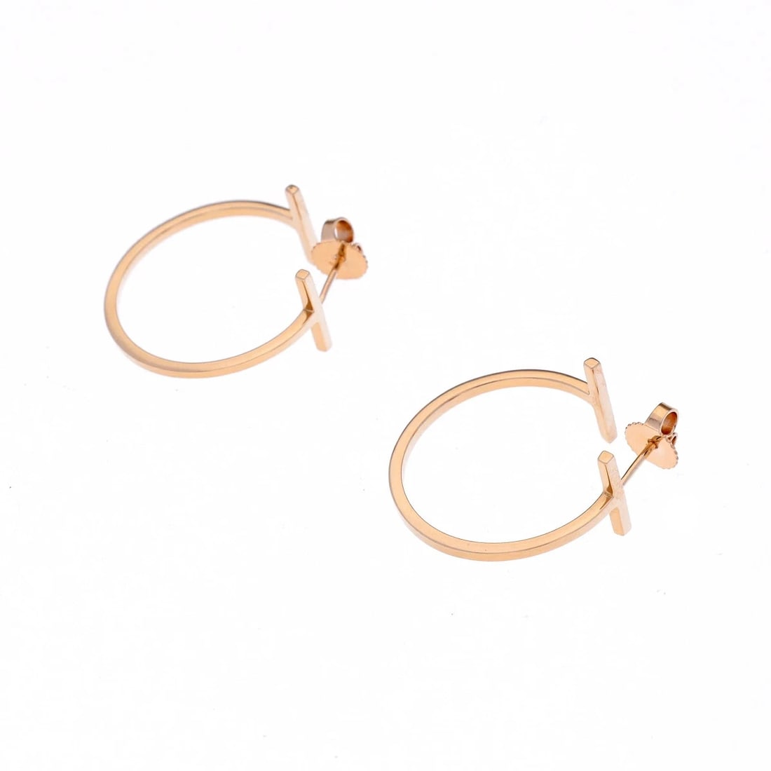 TIFFANY & CO. T WIRE HOOP EARRINGS AU750 18K ROSE GOLD: TIFFANY & CO. T WIRE HOOP EARRINGS AU750 18K ROSE GOLD Brand: Tiffany & Co. Type/Style: EARRINGS Material: 18K ROSE GOLD Color: Rose Gold Size: None Accessories: None Accessories Notice: W