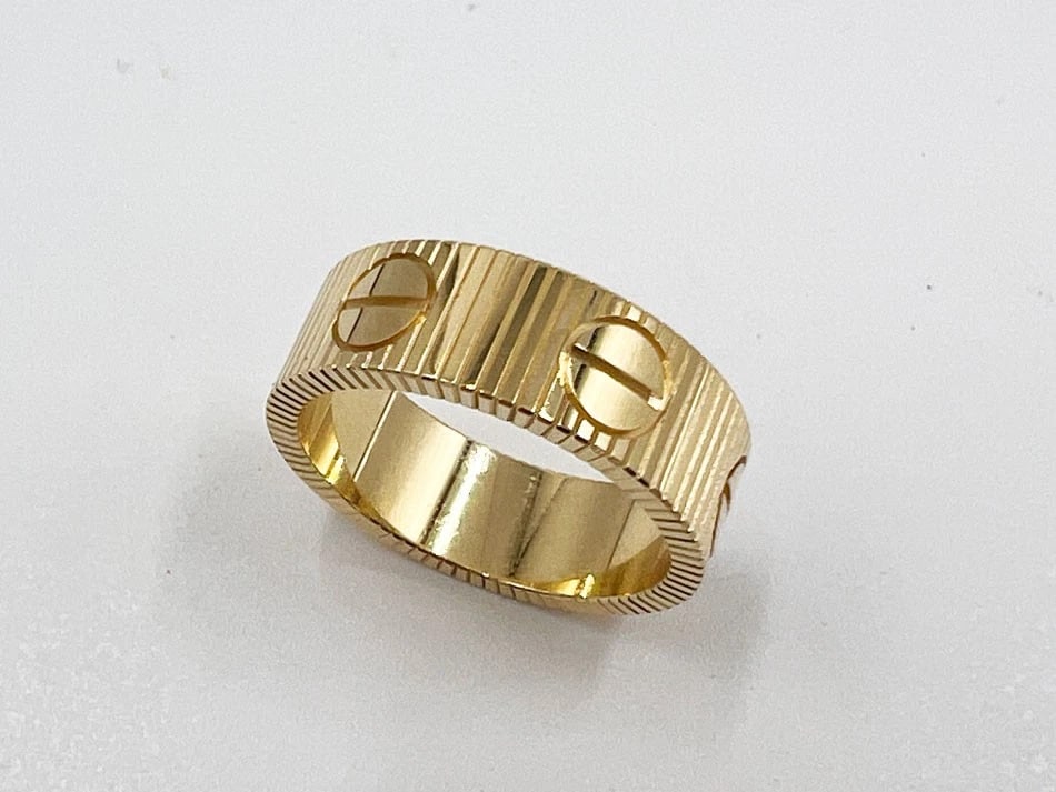 CARTIER LOVE UNLIMITED RING AU750 18K YELLOW GOLD: CARTIER LOVE UNLIMITED RING AU750 18K YELLOW GOLD Brand: Cartier Type/Style: Ring Material: 18K YELLOW GOLD Color: Yellow Gold Size: US6.75 Accessories: None Accessories Notice: When purch