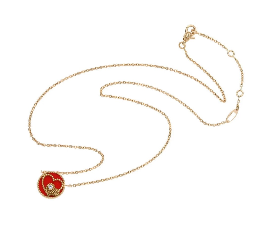 CHRISTIAN DIOR ROSE DES VENTS COURT NECKLACE DIAMOND: CHRISTIAN DIOR ROSE DES VENTS COURT NECKLACE DIAMOND Brand: Christian Dior Type/Style: NECKLACE Material: 18K YELLOW GOLD Color: Yellow Gold Size: Chain length: Approx. 38cm - 42cm Motif: 12mm x 12mm 