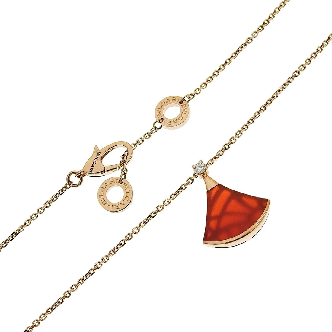 BVLGARI DIVA DREAM NECKLACE DIAMOND/CARNELIAN: BVLGARI DIVA DREAM NECKLACE DIAMOND/CARNELIAN Brand: Bvlgari Type/Style: NECKLACE Material: K18RG, Main Stone/Creation CARNELIAN Color: Rose Gold Size: Top length 1.5cm Top width 1.3cm Chain length 42