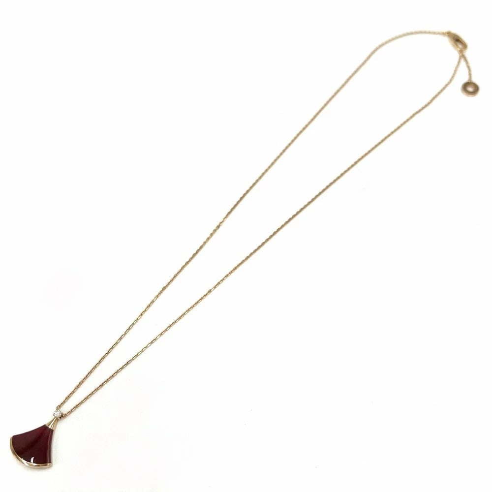 BVLGARI DIVA'S DREAM NECKLACE DIAMOND CARNELIAN: BVLGARI DIVA'S DREAM NECKLACE DIAMOND CARNELIAN Brand: Bvlgari Type/Style: NECKLACE Material: 18K ROSE GOLD, Main Stone/Creation CARNELIAN Color: Rose Gold Size: Length: Approx. 44cm Top: Approx. W13m