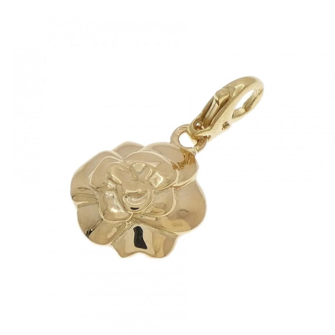 CHANEL CAMELIA CHARM 750 YELLOW GOLD WOMENS: CHANEL CAMELIA CHARM 750 YELLOW GOLD WOMENS Brand: Chanel Type/Style: PENDANT TOP Material: 750 YELLOW GOLD Color: YELLOW GOLD Size: Size:Approximate dimensions: 24.2mm x 13.6mm Accessories: None