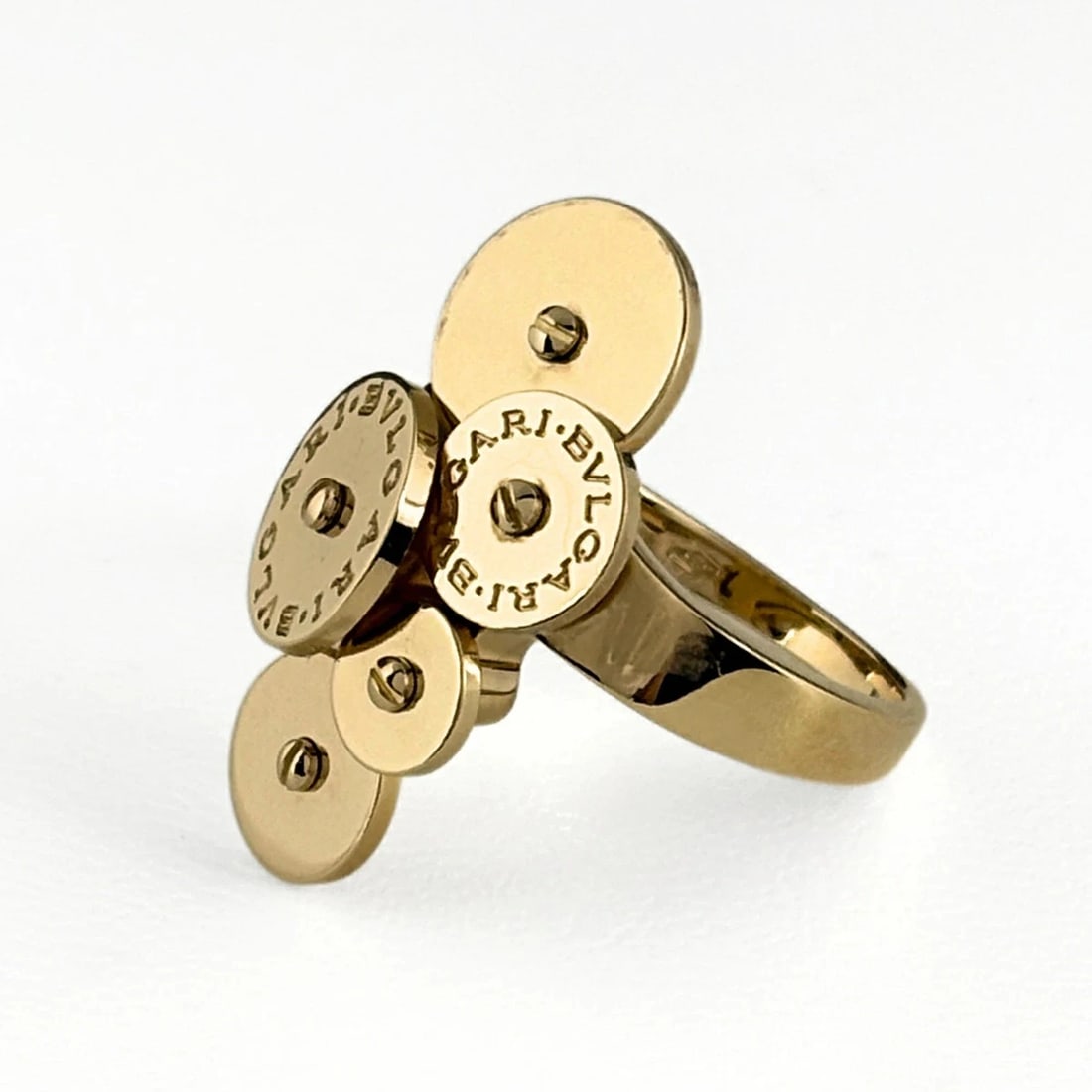 BVLGARI CICLADI RING YG YELLOW GOLD 750: BVLGARI CICLADI RING YG YELLOW GOLD 750 Brand: Bvlgari Type/Style: RING Material: 750 Color: YELLOW GOLD Size: US6 Accessories: None Accessories Notice: When purchasing pre-owned goods, pl