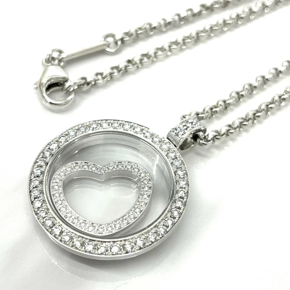 CHOPARD HAPPY DIAMONDS HEART K18WG NECKLACE: CHOPARD HAPPY DIAMONDS HEART K18WG NECKLACE Brand: Chopard Type/Style: NECKLACE Material: K18WG Color: White Gold Size: Length: Approx. 40cm Top: H approx. 3cm (including lug), W approx. 2.5cm Acc