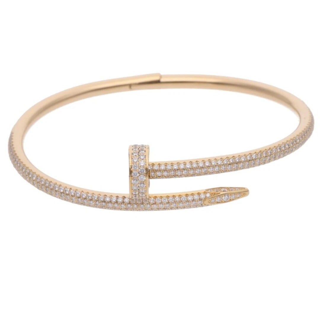 CARTIER NEW JUSTE UN CLOU BRACELET DIA K18YG DIAMOND: Cartier New JUSTE UN CLOU BRACELET DIA K18YG Diamond Brand: Cartier Type/Style: Bracelet Material: K18YG Color: YG Size: 17 cm Accessories: None Accessories Notice: When purchasing pre-own