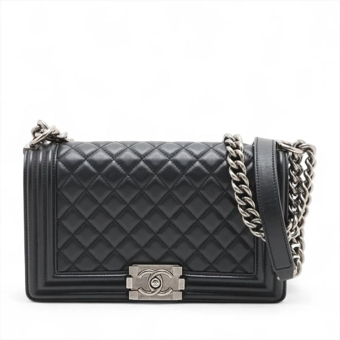 CHANEL BOY 25 LAMBSKIN CHAIN SHOULDER BAG: Chanel BOY 25 Lambskin Chain Shoulder bag Brand: Chanel Type/Style: Shoulder bag Material: Lambskin Color: Black Size: Height:5.7inchLength:9.8inchDepth:2.8inch Accessories: None Accessori