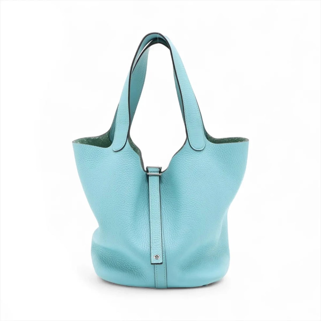 HERMES PICOTIN LOCK 22 MM TAURILLON CLEMENCE BLUE HANDBAG: Hermes Picotin Lock 22 MM Taurillon Clemence Blue Handbag Brand: Hermès Type/Style: Hand bag Material: Taurillon Clemence Color: Blue Saint-Cyr Size: Height:8.3inch Length:8.7inch Depth:7.1inch Handl