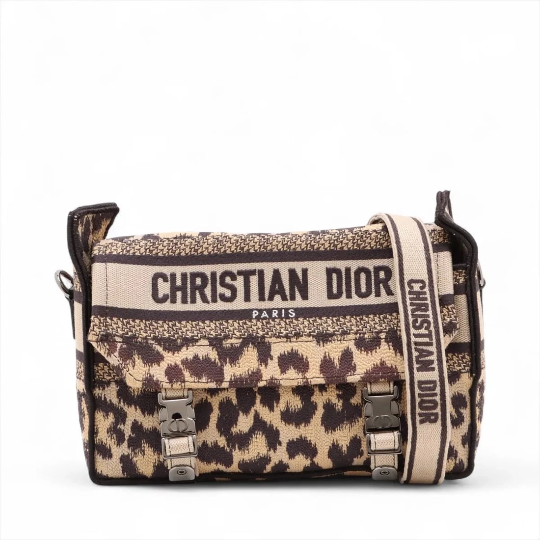 CHRISTIAN DIOR DIOR CAMP SMALL CANVAS SHOULDER BAG SHOULDER BAG: Christian Dior Dior Camp Small canvas Shoulder bag Shoulder bag Brand: Christian Dior Type/Style: Shoulder bag Material: canvas Color: Beige Size: Height:6.7inchLength:9.3inchDepth:3.1inch Accesso