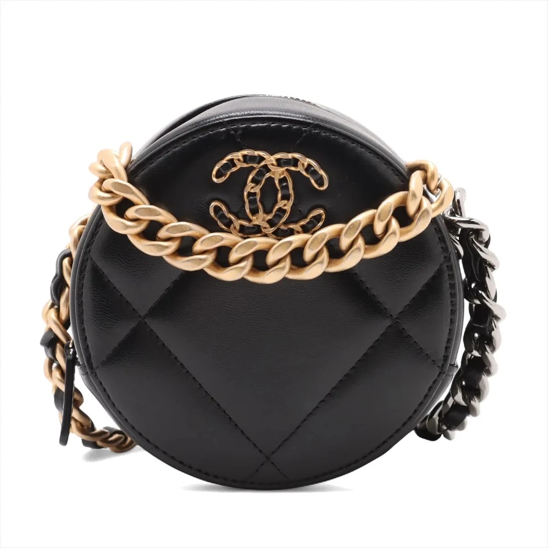 CHANEL 19 LAMBSKIN CHAIN SHOULDER BAG: Chanel 19 Lambskin Chain Shoulder Bag Brand: Chanel Type/Style: Shoulder bag Material: Lambskin Color: Black Size: Height:4.7inch Length:4.7inch Depth:2.4inch Handle height:1.0inch Accessories: No