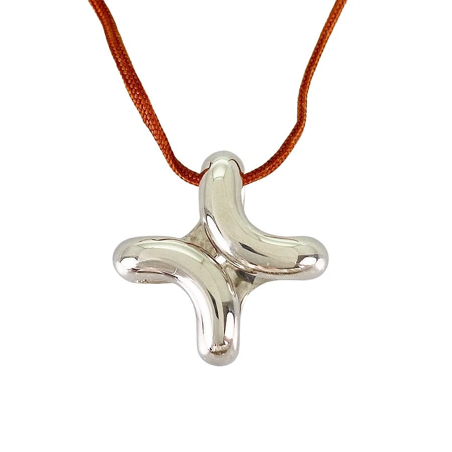 HERMES LIMA SILVER NECKLACE: HERMES Lima Silver Necklace Brand: HERMES Type/Style: Long necklace Material: Silver 925 Color: Silver Size: Top size:19.4mm×19.4mm Necklace full length:77.5cm Accessories: None Accessories Notice: