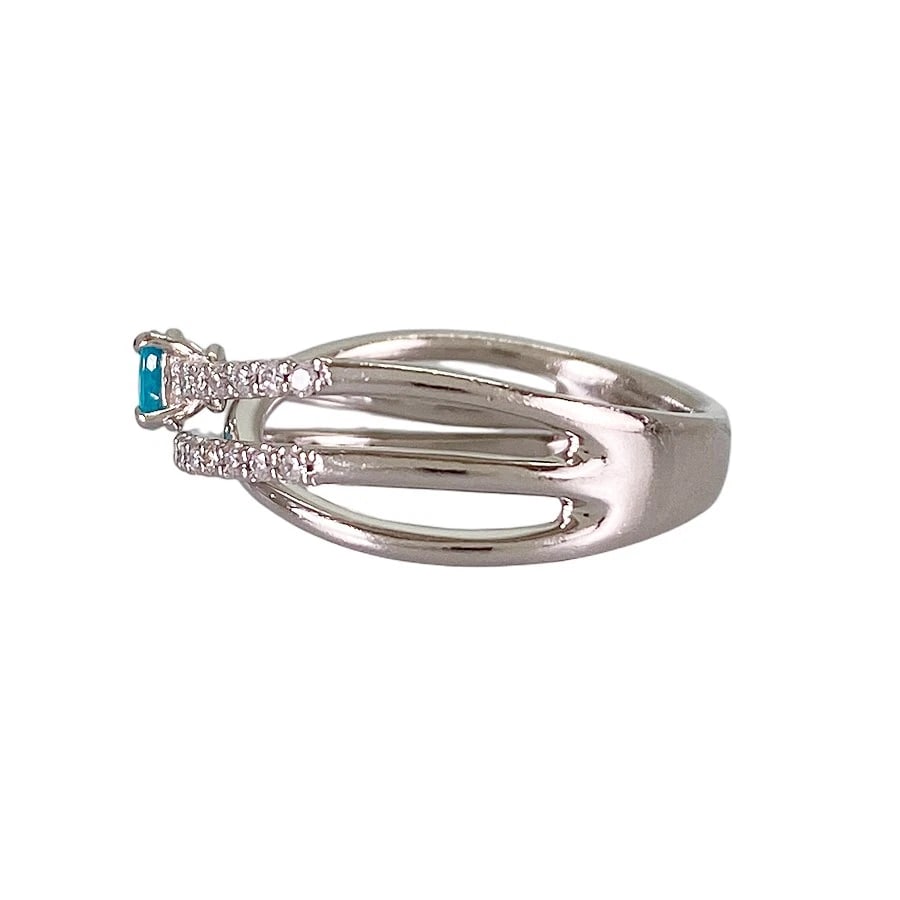 RING PLATINUM PARAIBA TOURMALINE DIAMOND: Ring Platinum Paraiba Tourmaline Diamond Brand: Unsigned Jewelry Type/Style: Ring Material: Platinum 900, Main Stone/Creation Paraiba Tourmaline Secondary Stone diamond Color: Silver Size: US:6 Acc