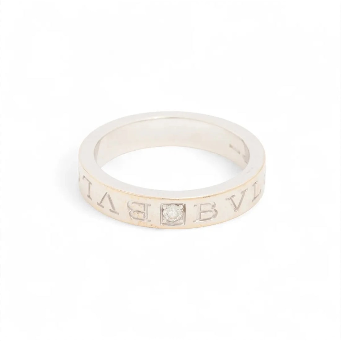 BVLGARI DIAMOND RING 750(WG): Bvlgari diamond Ring 750(WG) Brand: Bvlgari Type/Style: Ring Material: 18k White Gold, Main Stone/Creation Natural Color: Not Specified Size: 7 - 7.25 US Accessories: None Accessories Notice: When