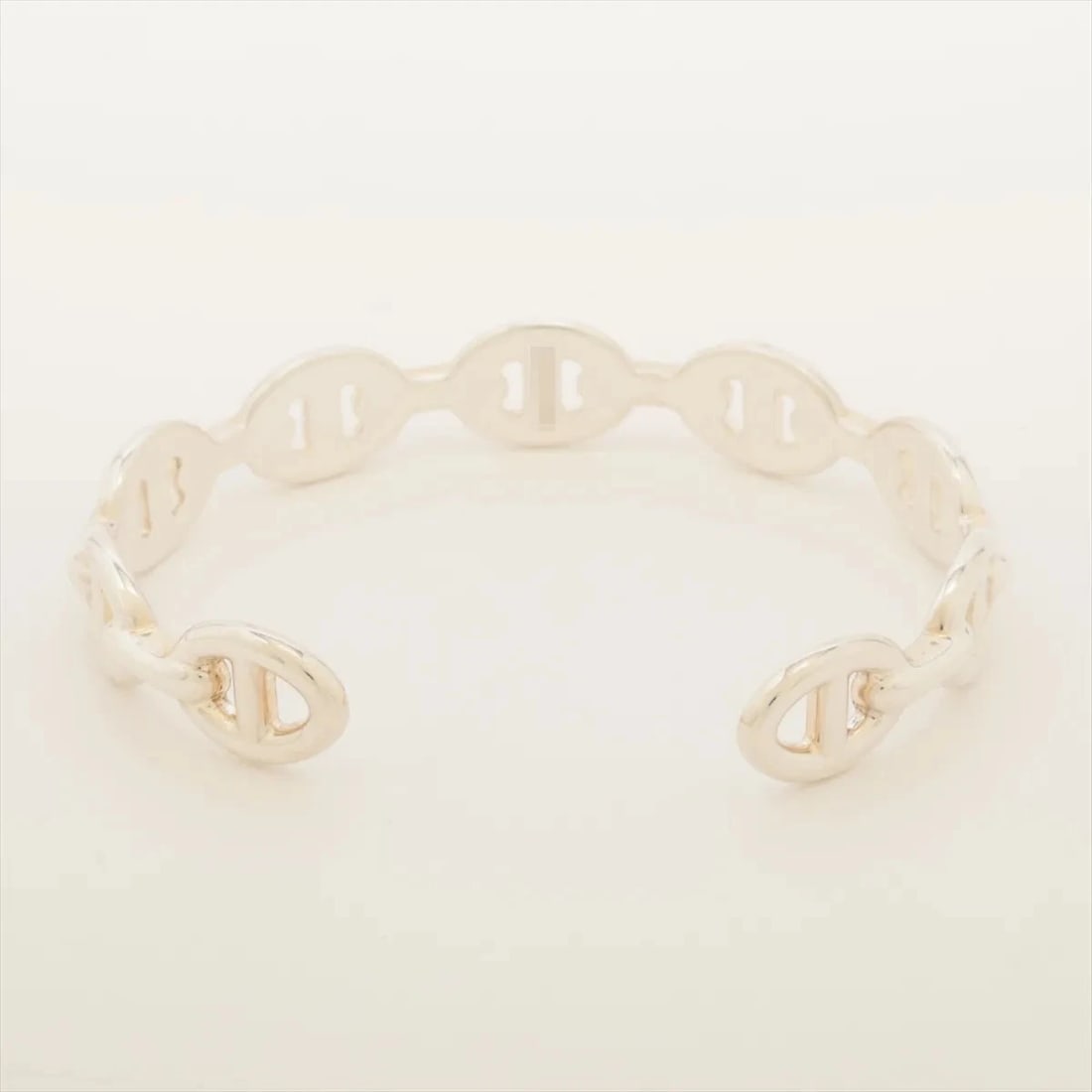 HERMES CHAINE D'ANCRE ENCHAINEE BANGLE: Hermes Chaine d'Ancre Enchainee Bangle Brand: Hermès Type/Style: Bracelet Material: 925 Color: Silver Size: (CM) Bracelet length:16 (Inch) Bracelet Length:6.3inch Accessories: None Accessories
