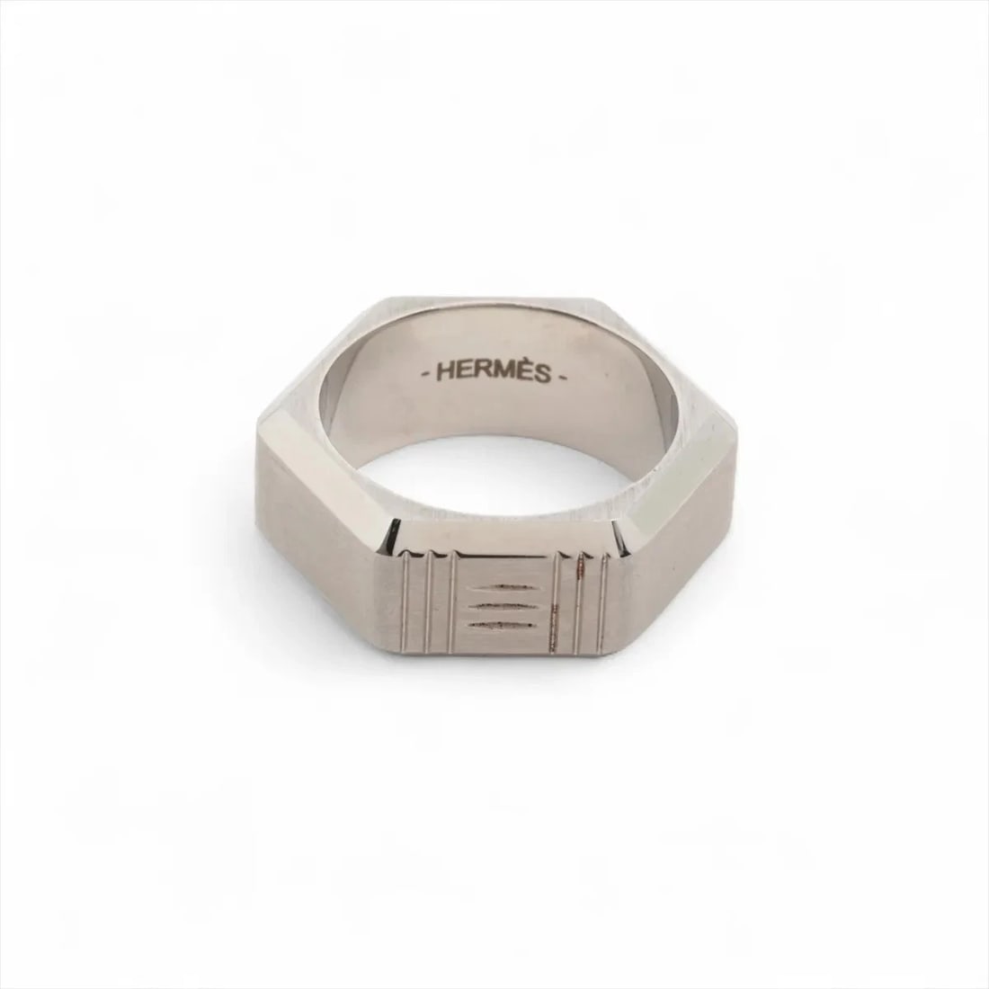 HERMES TOOL BOX GDRING: Hermes Tool Box GDRing Brand: Hermès Type/Style: Ring Material: GP Color: Silver Size: 7.75 - 8 US Accessories: None Accessories Notice: When purchasing pre-owned goods, please refer to the photos