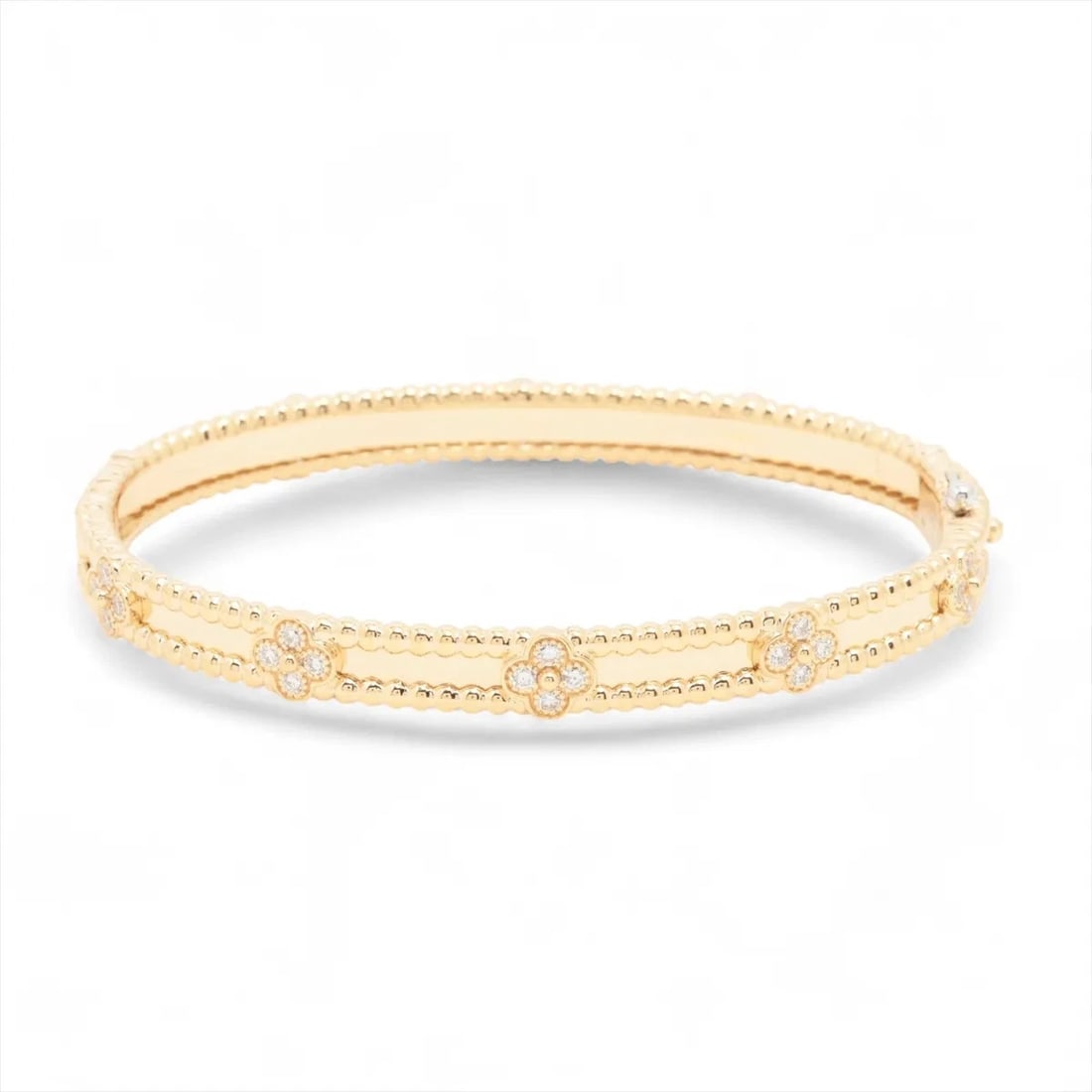 VAN CLEEF & ARPELS PERRELET SWEET CLOVER DIAMOND BRACELET: Van Cleef & Arpels PERRELET Sweet clover diamond Bracelet Brand: Van Cleef & Arpels Type/Style: Bracelet Material: 750(YG), Main Stone/Creation Natural Color: Not Specified Size: (CM) Bracelet