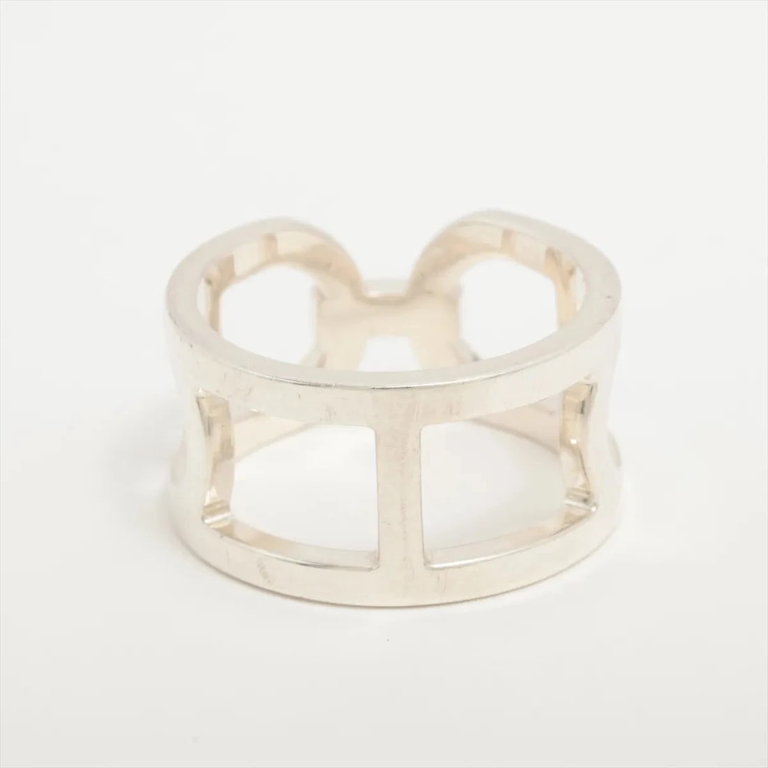 HERMES EVER CHAINE D'ANCRE RING: Hermes Ever Chaine D'Ancre Ring Brand: Hermès Type/Style: Ring Material: 925 Color: Silver Size: 6.75 - 7 US Accessories: None Accessories Notice: When purchasing pre-owned goods, please r