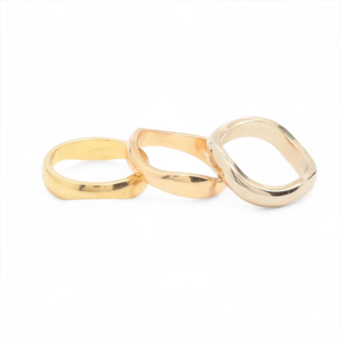CARTIER LOVE ME RING 750: Cartier Love Me Ring 750 Brand: Cartier Type/Style: Ring Material: 750(YG×PG×WG) Color: Not Specified Size: 5 - 5.25 US Accessories: None Accessories Notice: When purchasing pre-owned good