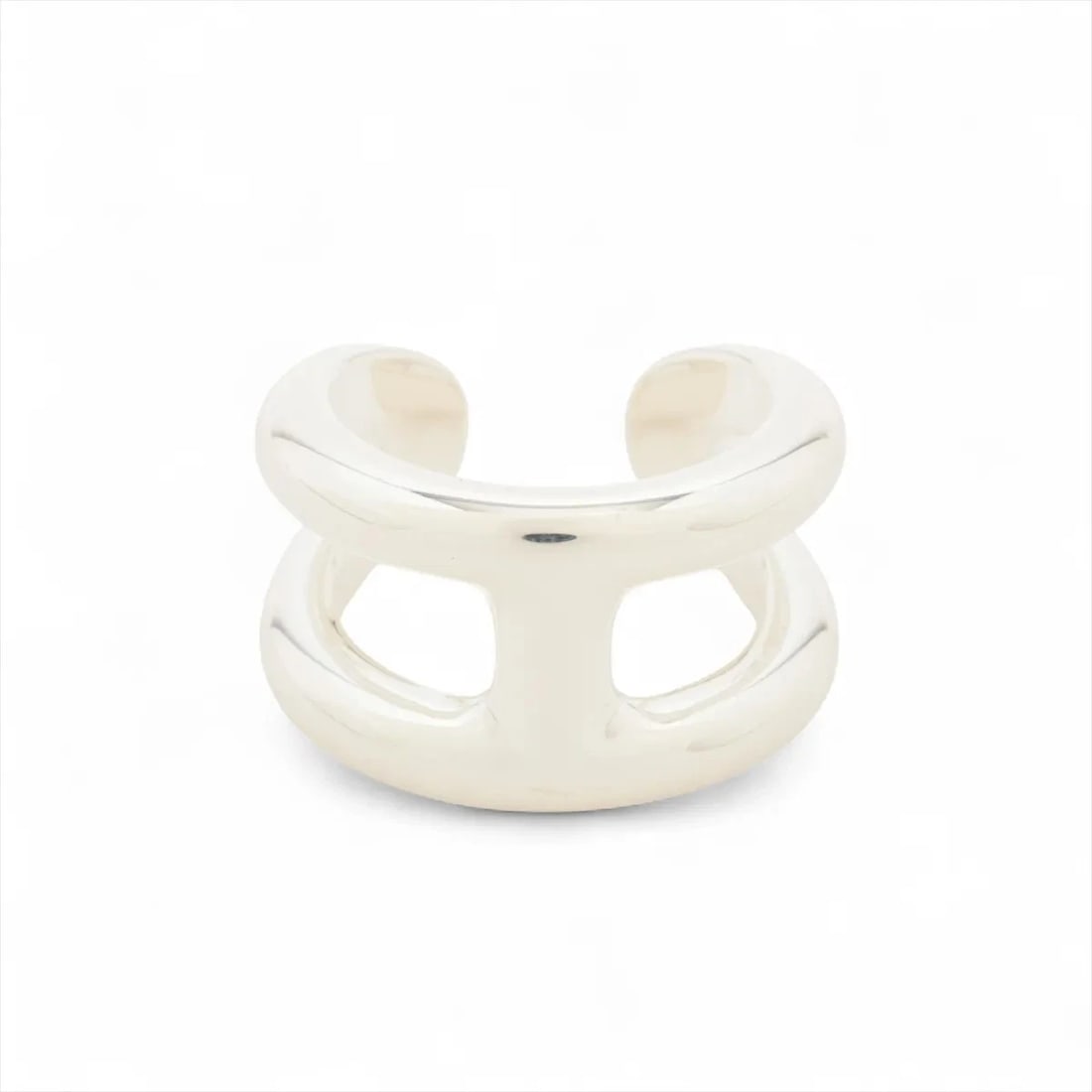 HERMES OSMOZ PM RING: Hermes Osmoz PM Ring Brand: Hermès Type/Style: Ring Material: 925 Color: Silver Size: 6 US Accessories: None Accessories Notice: When purchasing pre-owned goods, please refer to the photos of the