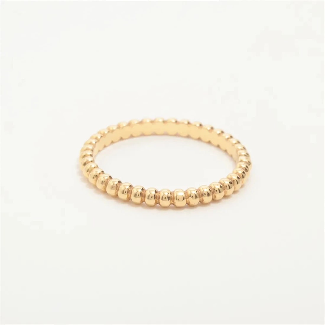 VAN CLEEF & ARPELS PERRELET RING 750(YG): Van Cleef & Arpels PERRELET Ring 750(YG) Brand: Van Cleef & Arpels Type/Style: Ring Material: 750(YG) Color: Not Specified Size: 6 - 6.25 US Accessories: None Accessories Notice: When purchasing