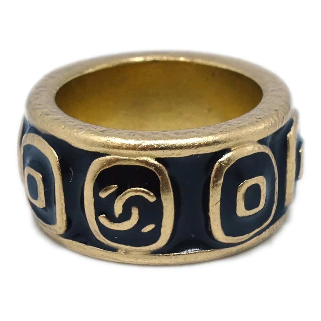 CHANEL RING GOLD: Chanel Ring Gold Brand: Chanel Type/Style: Ring Material: Gold-plated Color: Gold, Black Size: 3.75 US Accessories: None Accessories Notice: When purchasing pre-owned goods, please refer t