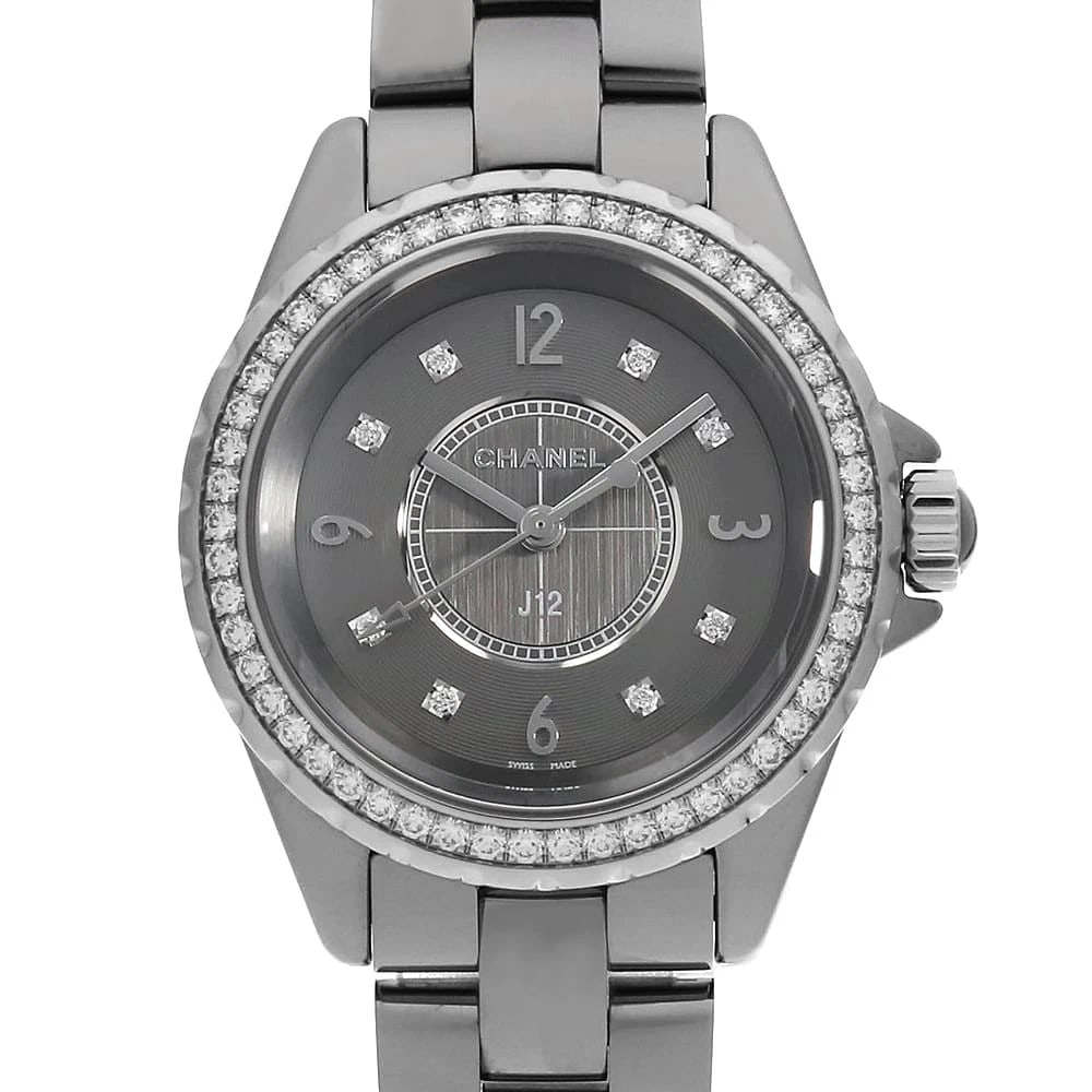 CHANEL J12 CHROMATIC WATCH: CHANEL J12 chromatic Watch Brand: CHANEL Type: Wrist watch Material: Band Material Ceramic, Case Material titanium/ceramic Color: Dial color Gray Size: Case:W33mm Circumference of Wrist:18cm
